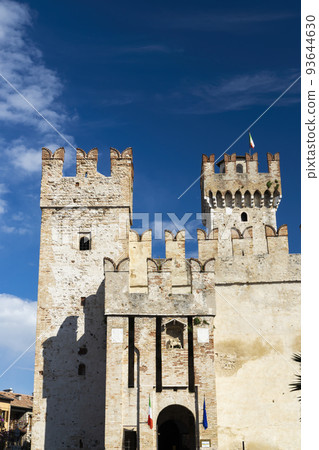 Sirmione castle, Lake Garda, Lombardy region, Italy Sirmione castle, Lake Garda, Lombardy region, Italy 93644630