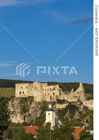 Ruins of Beckov castle, Slovakia 93644912