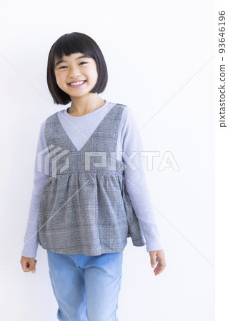 elementary school girl elementary school girl 93646196