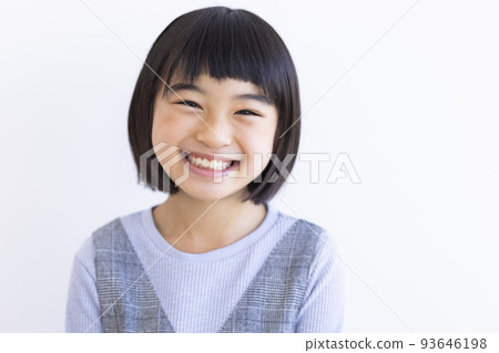 elementary school girl elementary school girl 93646198