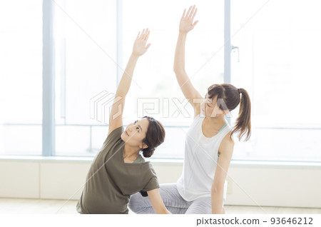 Maternity Yoga 93646212