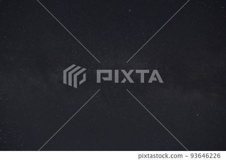 Looking up at Hakushu Town, Hokuto City, the Milky Way in the summer night sky 93646226