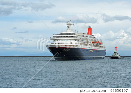 Otaru Cruise Ship Arrival/Nippon Maru 93650197