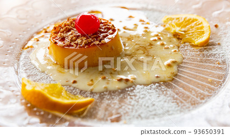 Tocino de cielo - dessert based on egg yolk 93650391