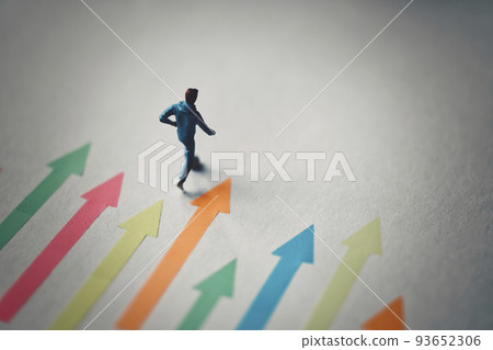Colorful arrows and miniature runners 93652306