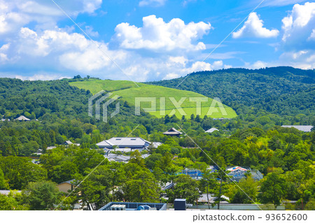 Mount Wakakusa and the cityscape of Nara Prefecture Mount Wakakusa and the cityscape of Nara Prefecture 93652600