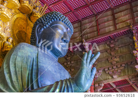 buddha statue in todaiji nara japan buddha statue in todaiji nara japan 93652618