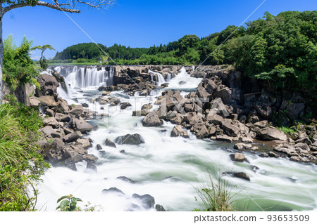 <Kagoshima Prefecture> Sogi Falls Miyahito Oguchi, Isa City 93653509