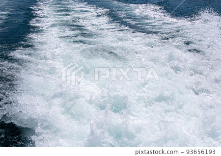 濺起的海浪 93656193