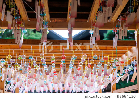 Wind chimes swaying in the wind at Sakurayama Hachimangu Shrine 93664136
