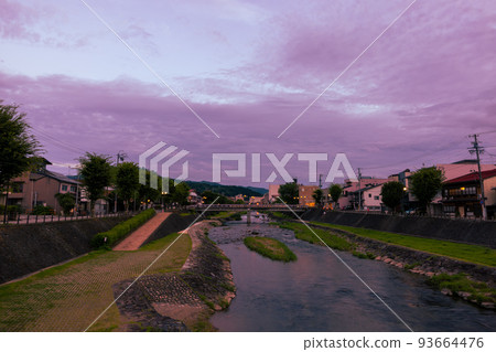 高山市宮前橋風景 93664476