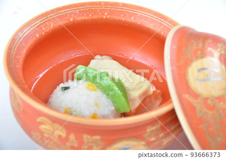 An image of simmered kaiseki cuisine for dinner at a ryokan An image of simmered kaiseki cuisine for dinner at a ryokan 93666373