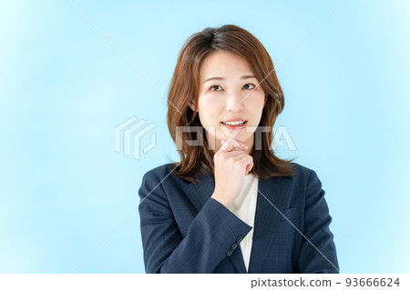 藍背女商人 93666624