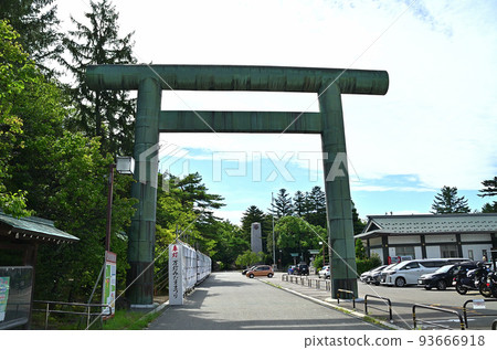 石川縣金澤市的能量點石川護國神社的第一個鳥居 石川縣金澤市的能量點石川護國神社的第一個鳥居 93666918