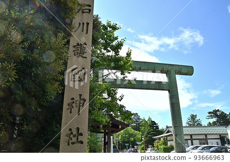 The first torii gate of Ishikawa Gokoku Shrine, a power spot in Kanazawa City, Ishikawa Prefecture The first torii gate of Ishikawa Gokoku Shrine, a power spot in Kanazawa City, Ishikawa Prefecture 93666963