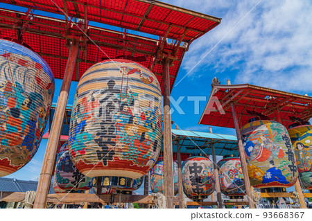 Mikawa Isshiki Large Lantern Festival, a historical picture scroll drawn on a huge lantern <Nishio City, Aichi Prefecture> 93668367