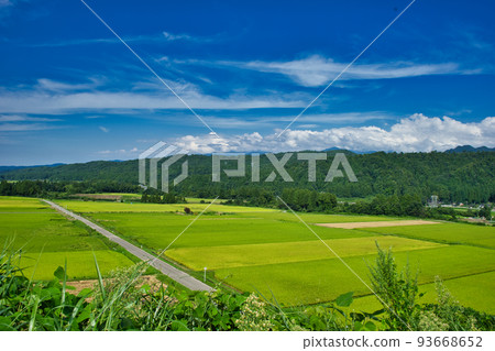 夏末富山縣立山町白岩區 夏末富山縣立山町白岩區 93668652