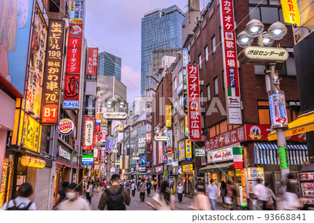 The cityscape of Tokyo in Japan is the world's highest number for 5 weeks, and the number of deaths is the second highest in the world for 2 weeks in a row. In Shibuya Center Gai in front of the station ... = August 26 The cityscape of Tokyo in Japan is the world's highest number for 5 weeks, and the number of deaths is the second highest in the world for 2 weeks in a row. In Shibuya Center Gai in front of the station ... = August 26 93668841