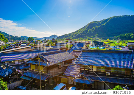 滋賀縣米原市，從加茂神社看到的城市景觀 93671956