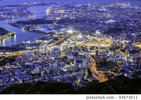 A wonderful night view from Mt. Sarakura, which has been certified as one of the New Three Great Night Views of Japan (Kitakyushu City, Fukuoka Prefecture) A wonderful night view from Mt. Sarakura, which has been certified as one of the New Three Great Night Views of Japan (Kitakyushu City, Fukuoka Prefecture) 93673611