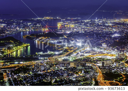 A wonderful night view from Mt. Sarakura, which has been certified as one of the New Three Great Night Views of Japan (Kitakyushu City, Fukuoka Prefecture) 93673613
