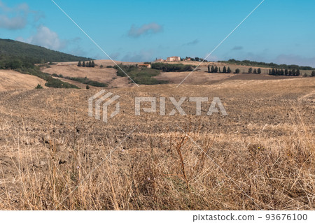 Beautiful view of Tuscany landscape and landmarks. Summer in Italy 93676100