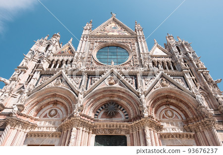 Beautiful view of Siena in Tuscany. Siena Palio day. 93676237