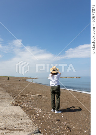 The sea and the sandy beach Kakizaki Chuo Beach, Niigata Prefecture The sea and the sandy beach Kakizaki Chuo Beach, Niigata Prefecture 93677872