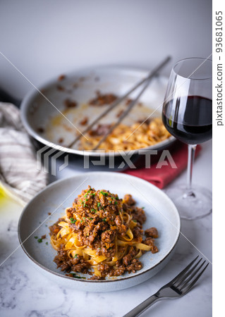 fettucine ragu with red wine fettucine ragu with red wine 93681065