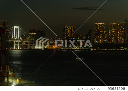 Waterfront night view Rainbow Bridge 93681606