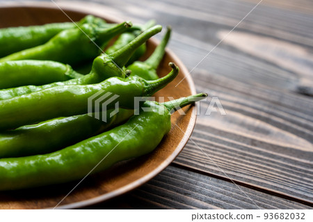 Sweet long bean sprout 93682032