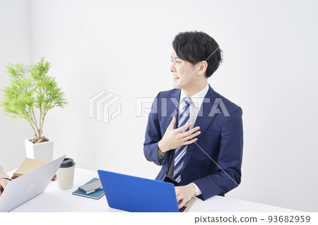 商人在辦公室談話 93682959