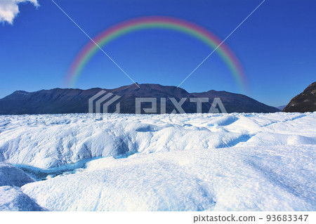 巴塔哥尼亞美麗冰川上的彩虹 93683347