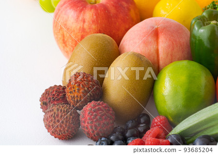 Assorted fruits Assorted fruits 93685204