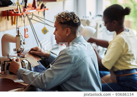 Small Business Manufactory Small Business Manufactory 93686134