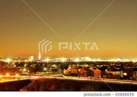 Cityscape at dusk 93689839