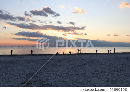 海邊的輪廓 海邊的輪廓 93690108