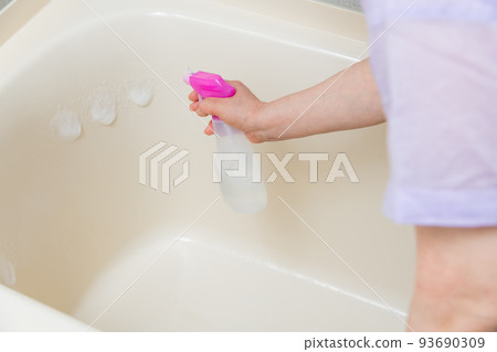 【中間主婦用泡沫噴霧清洗浴缸】 【中間主婦用泡沫噴霧清洗浴缸】 93690309