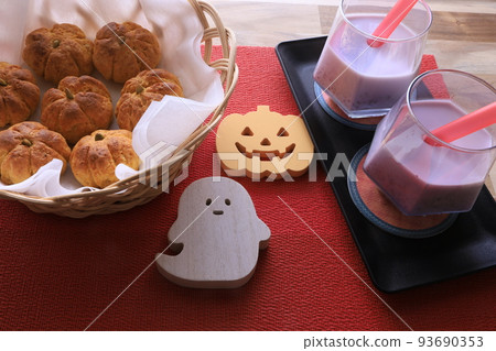 南瓜烤餅和紫薯飲料 南瓜烤餅和紫薯飲料 93690353