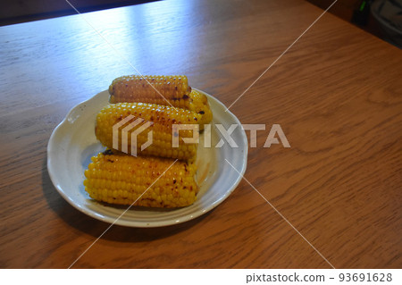 Grilled fish 93691628