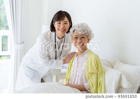 health care worker  93691850