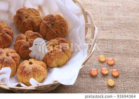 pumpkin scones 93694364