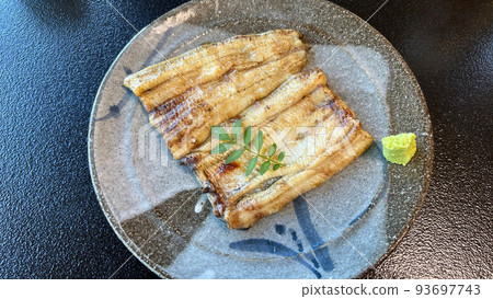Crispy and fluffy grilled eel Crispy and fluffy grilled eel 93697743