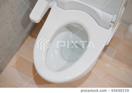 toilet  93698539