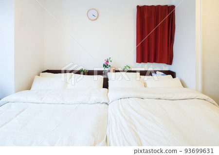 bedroom bedroom 93699631