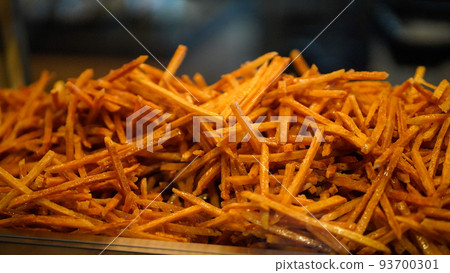 伊莫肯比 93700301