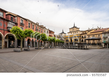 Aranda de Duero is the capital of the Ribera del Duero wine region, Burgos province, Spain Aranda de Duero is the capital of the Ribera del Duero wine region, Burgos province, Spain 93703587