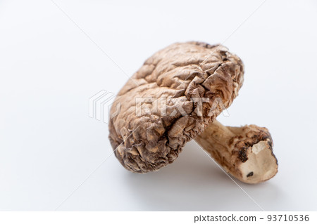 dried shiitake. 93710536