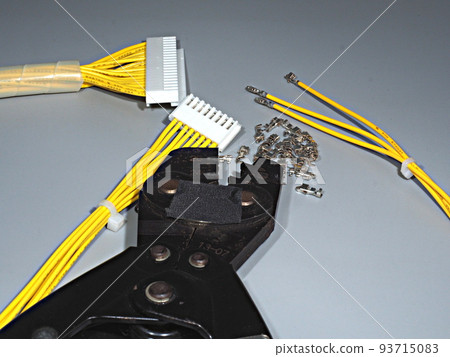 Wire harness and its connector terminal processing Wire harness and its connector terminal processing 93715083