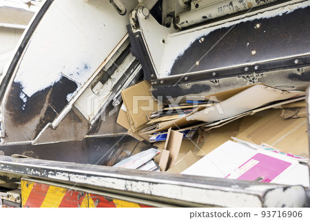 垃圾收集圖像 收集紙板的收集車 打包車 垃圾收集圖像 收集紙板的收集車 打包車 93716906